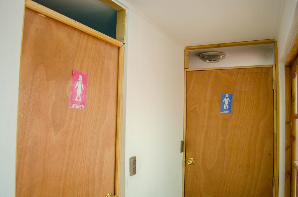 Hostal Alabalti ซานเปโดร เด อาตากามา ภายนอก รูปภาพ